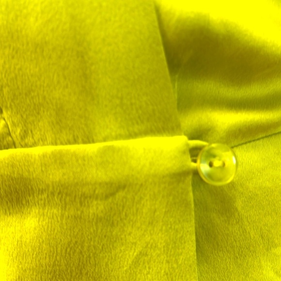 Vibrant Green 100% silk Wrap Blouse - Picture 4 of 6